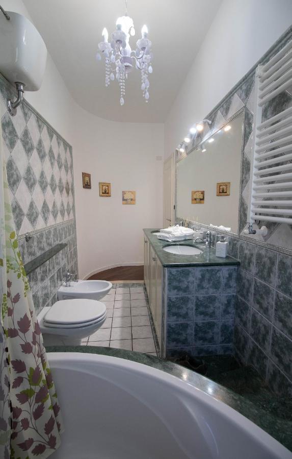 La Casa Di Adele Cagliari B&B Kültér fotó
