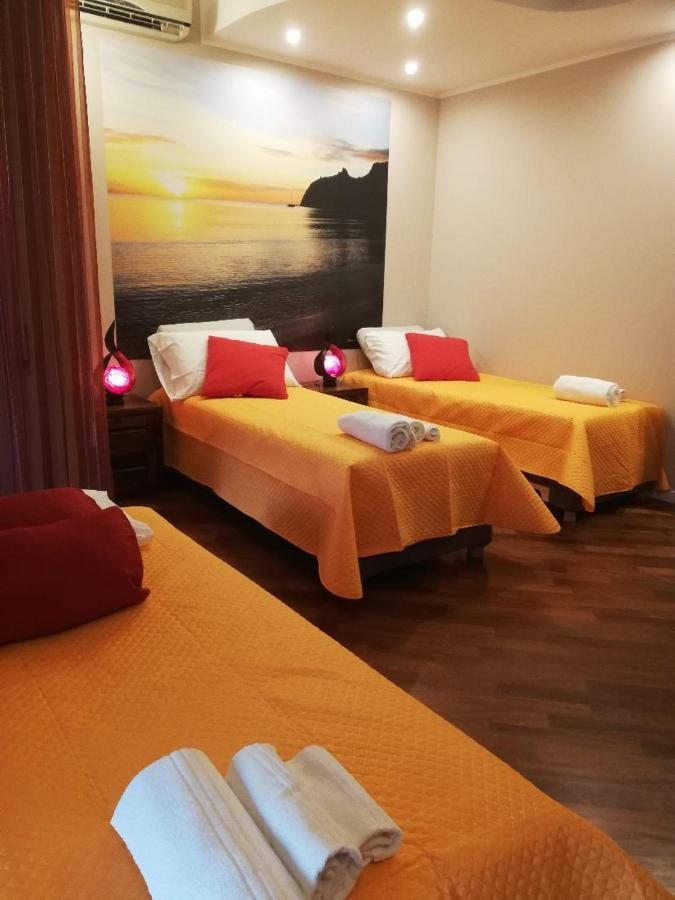 La Casa Di Adele Cagliari B&B Kültér fotó