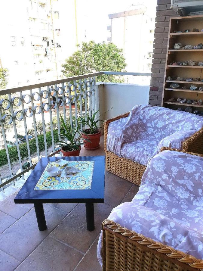 La Casa Di Adele Cagliari B&B Kültér fotó